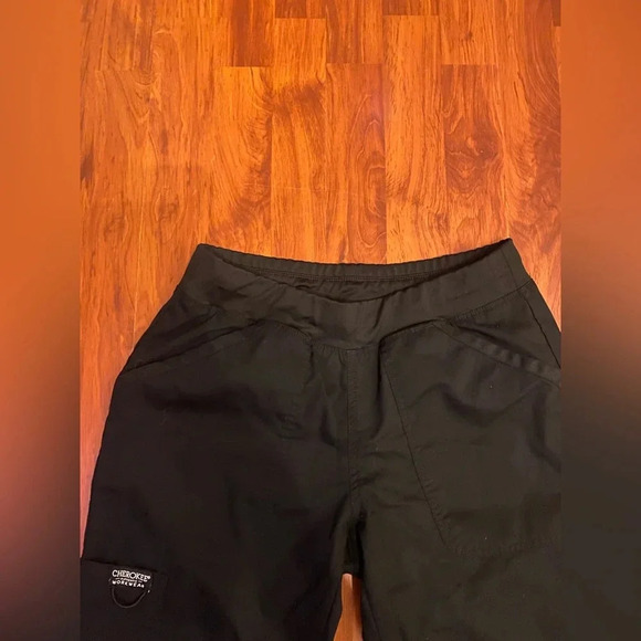 •Cherokee Scrub Set - Picture 8 of 15